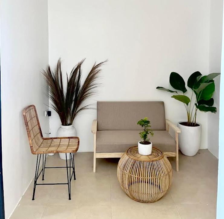 New Modern Suite Near Airport & Beach Sudtungan Exterior photo